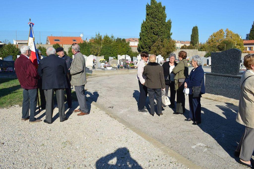 CEREMONIE DU 1 NOVEMBRE 2015 CIMETIERE DE MAZARGUES (11).JPG